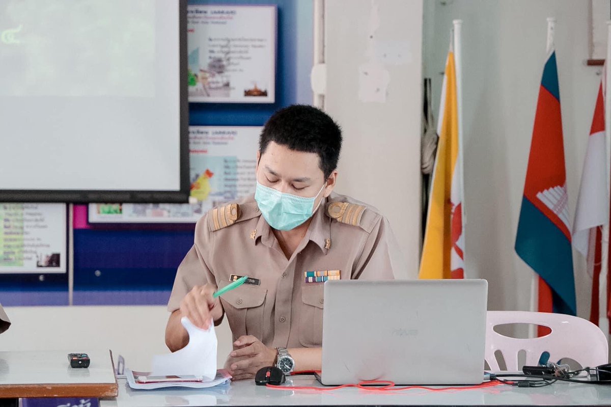 RaSeux's tweet photo. 📝ใครอยู่ชัยนาทเช็คชื่อหน่อยสิ😄😃 https://t.co/o598Nd9fXv
