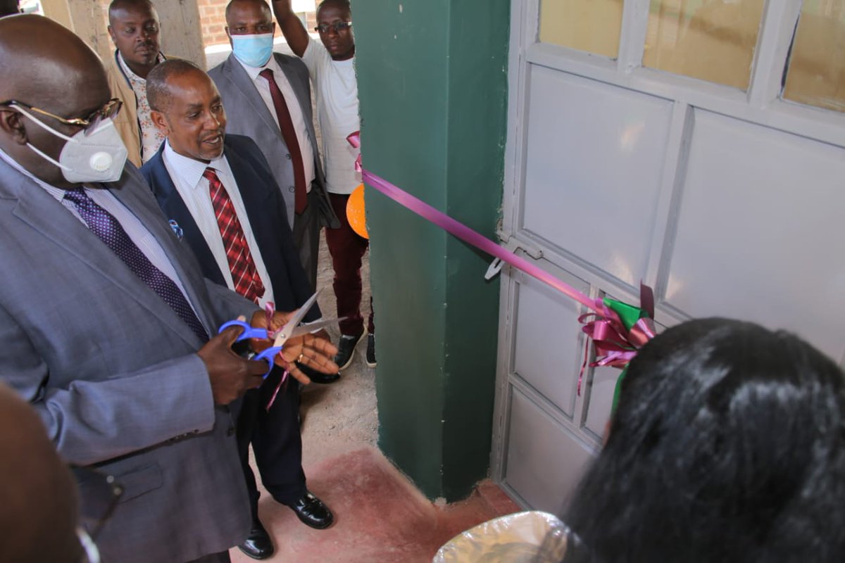 EduMinKenya's tweet photo. Education Cabinet Secretary Prof. George Magoha has today commissioned new CBC classroom at Don Bosco Secondary School in Gatundu South, Kiambu County.
#EducationReforms
#CBCInfrastructure https://t.co/D7IqLOJtFz