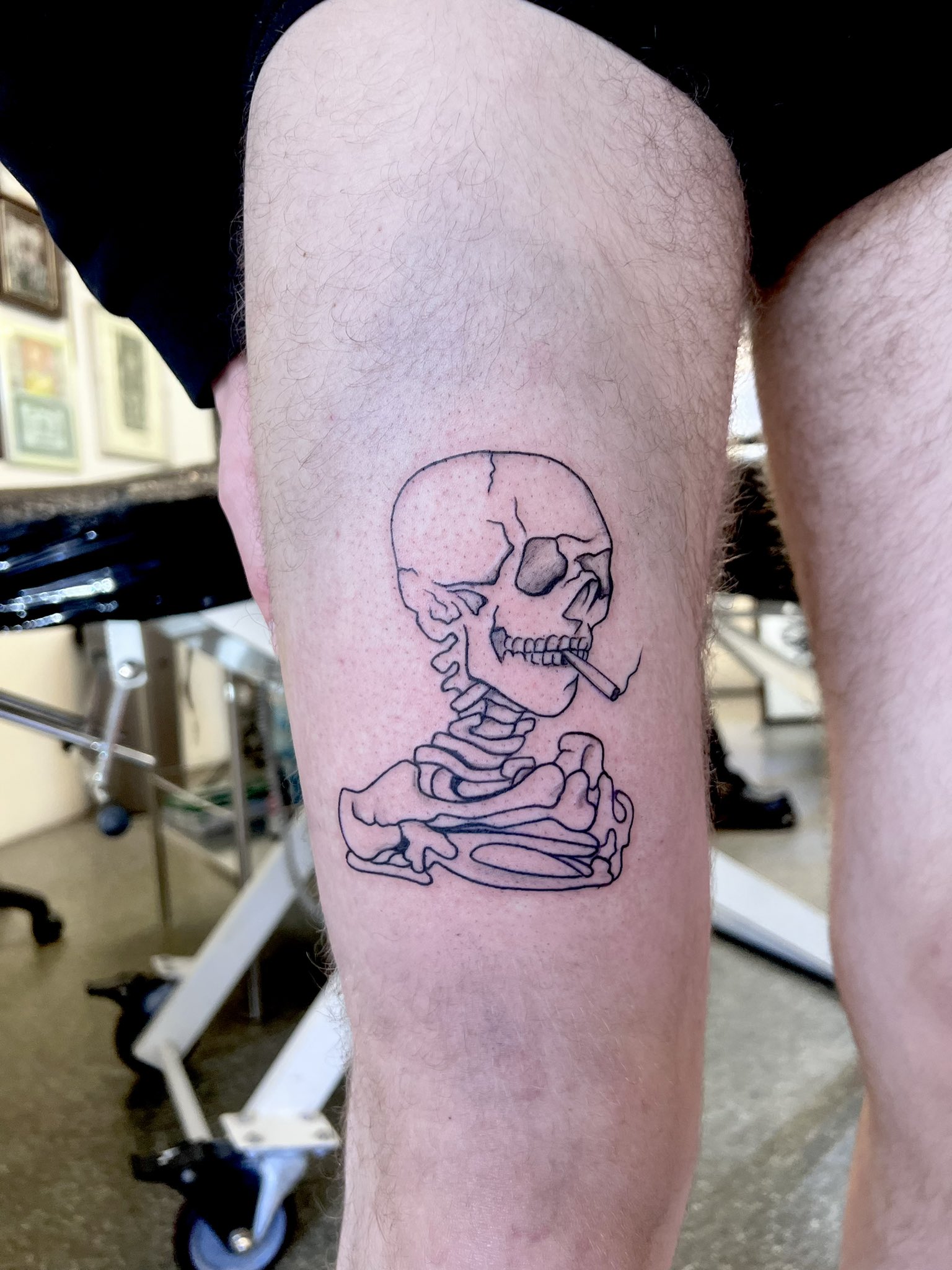 담 tattoo on Instagram 반고흐 담배를 물고 있는 해골    vangogh 반고흐 해골타투  Skeleton  tattoos Van gogh tattoo Cute tattoos