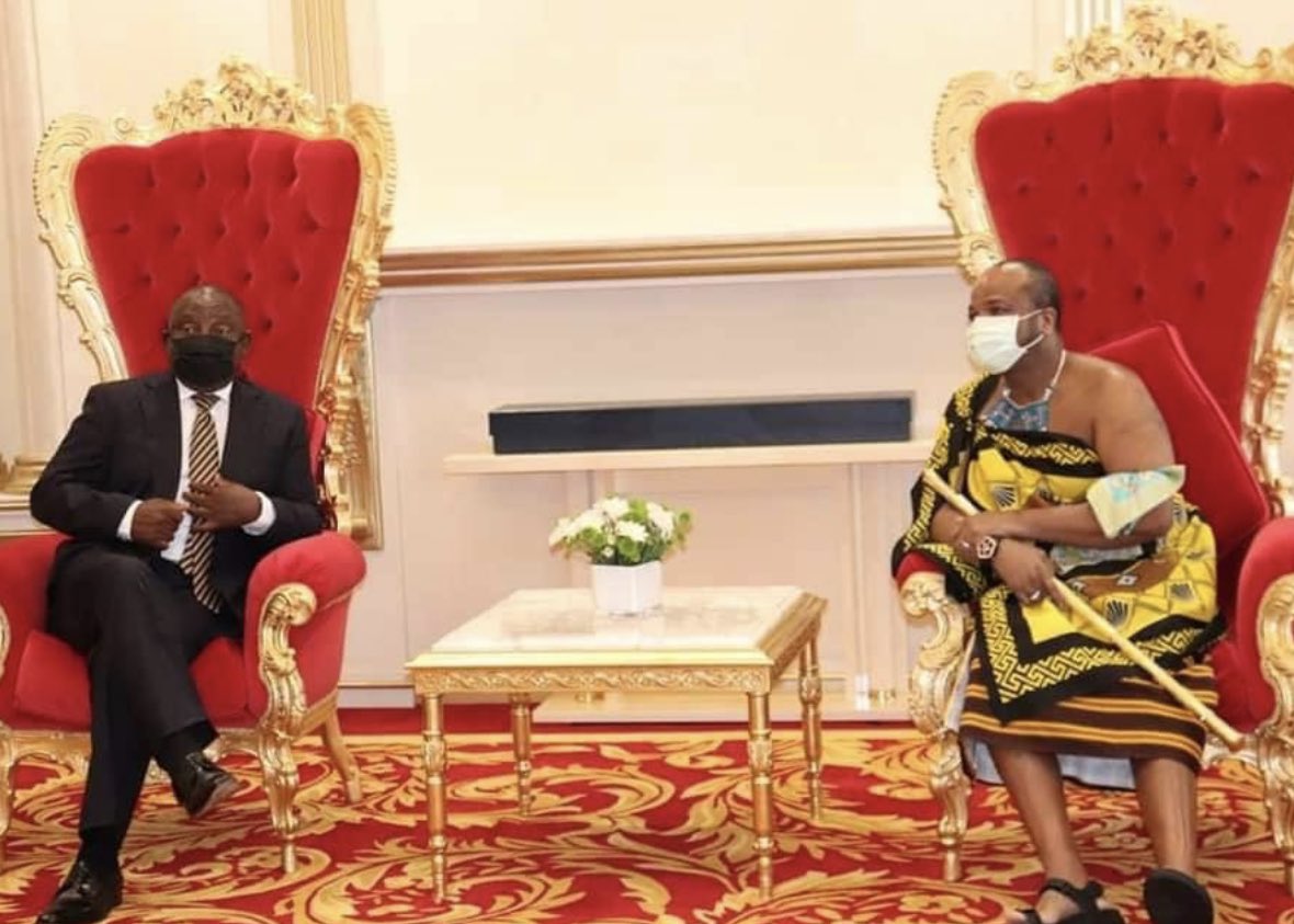 SwaziNews's tweet photo. Mswati refuses to attend SADC Summit on eSwatini crisis,intensify shooting of pro-democracy protestors.
https://t.co/4BinTSvMvX https://t.co/7zEOagsofE