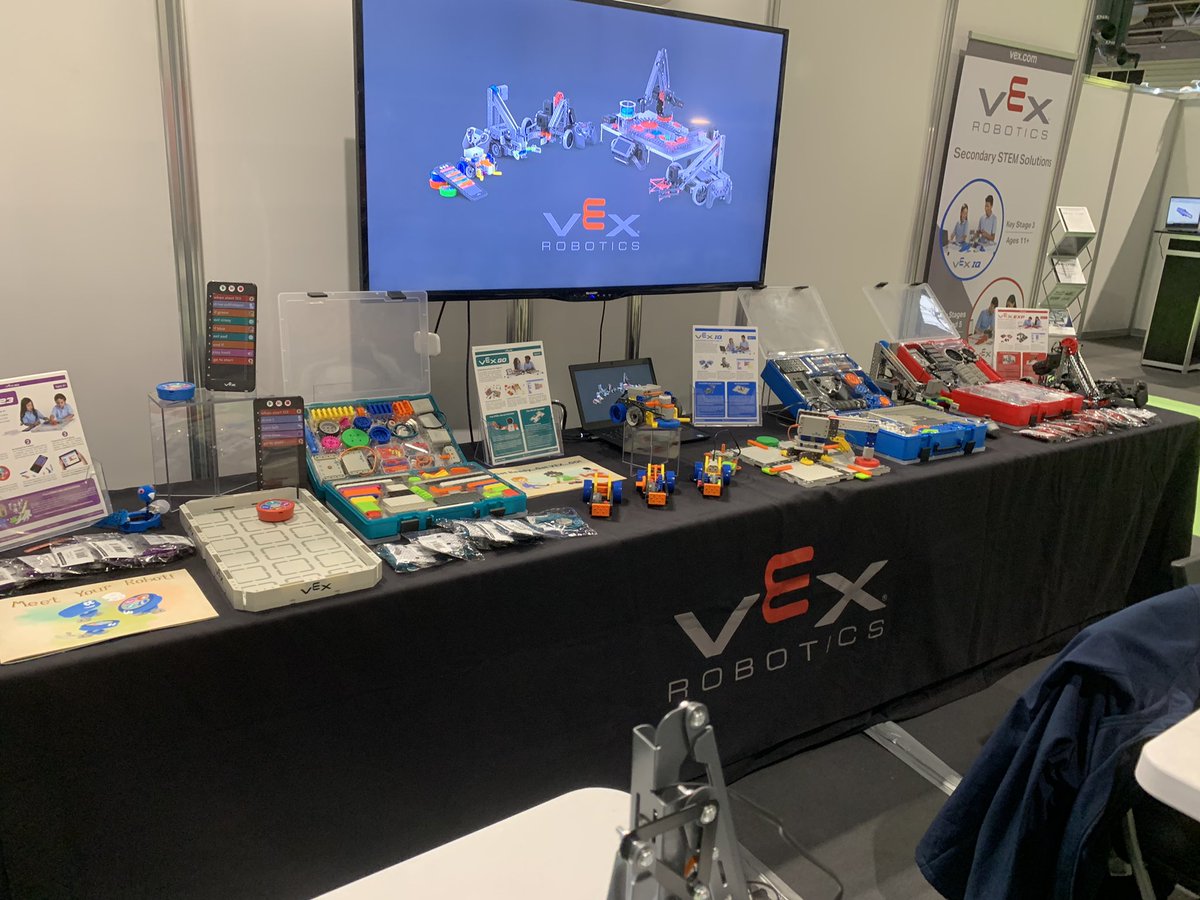 VEXRoboticsUK's tweet image. We are at @MACHexhibition all week running #Workcell workshops showing the progression from industrial automation and #robotics in the classroom to industry. #Industry40 #design #manufacturing