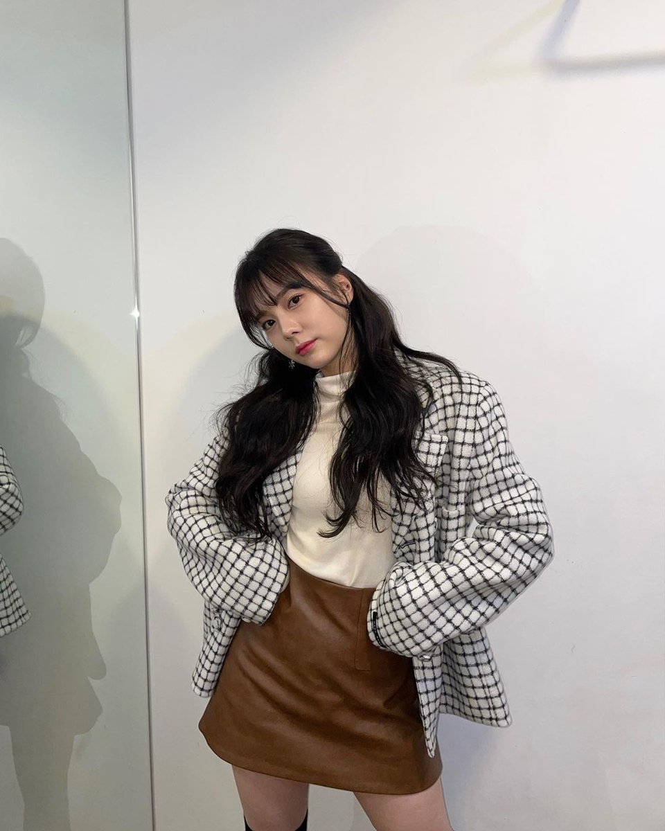 silver_chae526's tweet photo. Seri💗 #CherryBlossomsAfterWinter https://t.co/j32xdDgWBx