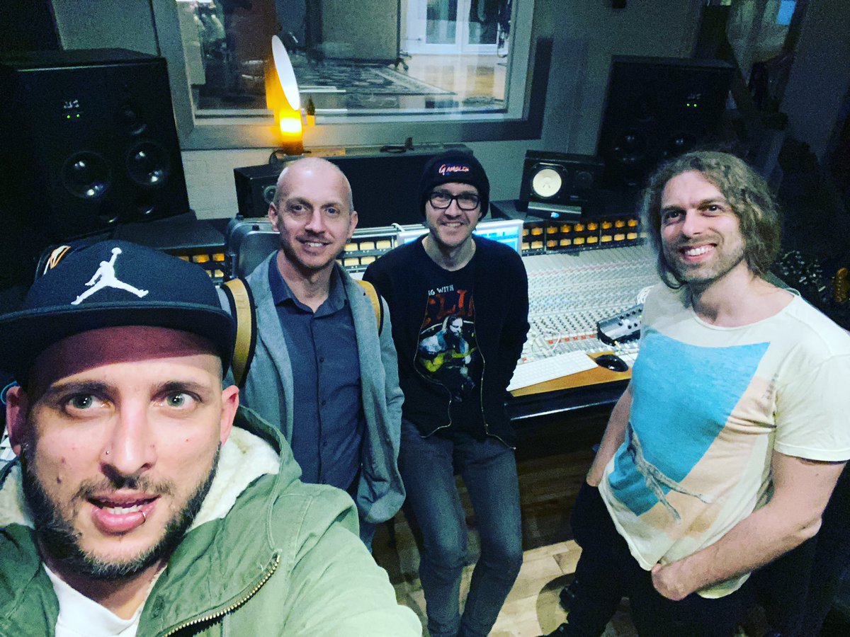 Fading Halos tweet media