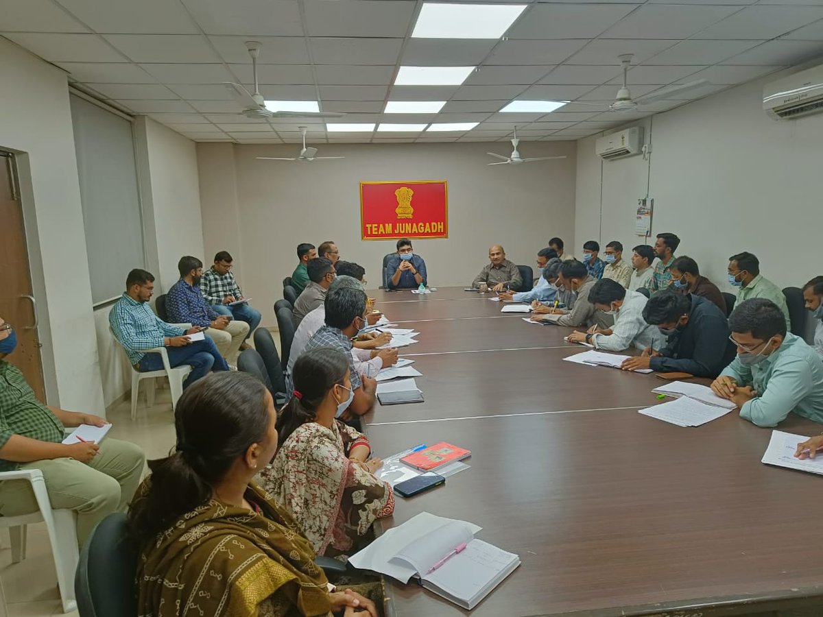 collectorjunag's tweet photo. આજ રોજ કલેક્ટર કચેરી ખાતે રેવેન્યુ સ્ટાફ મિટિંગનું આયોજન કરવામાં આવ્યું. જેમાં ઇલેક્શન સ્ટાફ ડેટાબેઝ, સ્વીપ એક્ટિવિટી, RFMS, iRCMS, #Greycard, #Pinkcard, જમીનના બાકી પ્રકરણો, #Timemanagenent (1/2)

@CMOGuj @pkumarias @trajendrabjp
@iArvindRaiyani @Manish_guj @revenuegujarat https://t.co/7ZmebuGCI0