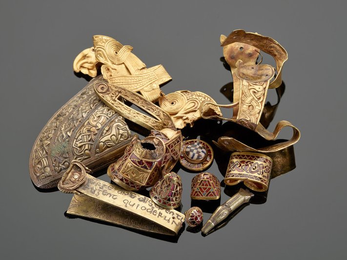 Staffordshire Hoard tweet media