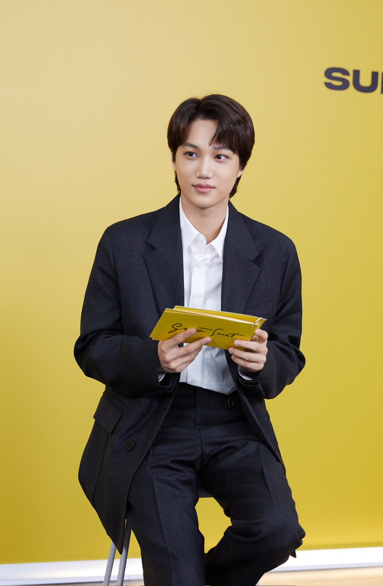 EXOL_COLOMBIA's tweet photo. [INFO] 220404 - #SUHO y #KAI para la conferencia de prensa de 'Grey Suit'

SUHO realizó con éxito su conferencia de prensa sobre su nuevo mini álbum 'Grey Suit', KAI fue su MC en esta ocasión

~Ambos se ven divinos🥺����

📸 KpopHerald

#SUHO_GreySuit 
#EXO #엑소 #엑소수호
~Nini🐻 https://t.co/8uvDaIwVnd