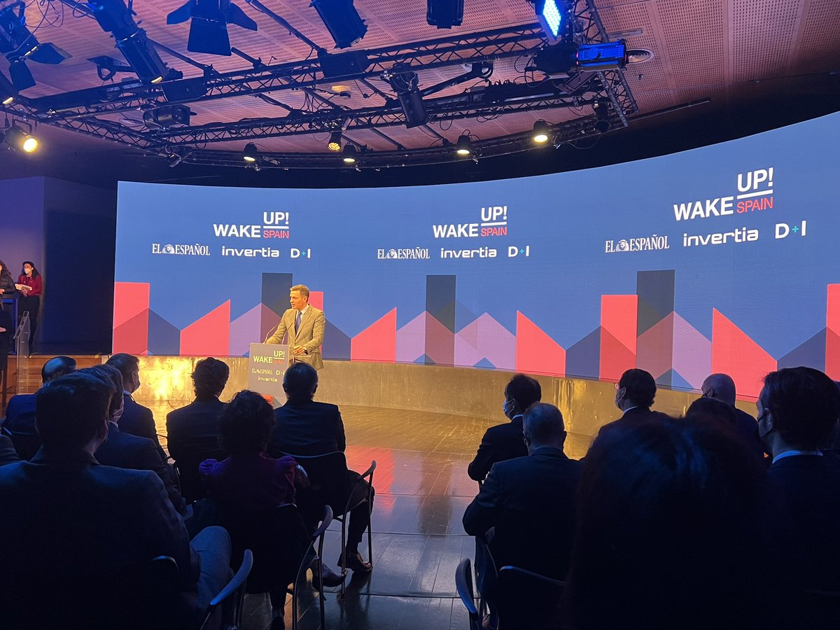 El Gobierno invertirá 11k millones de euros en impulsar la industria de los chips y los semiconductores, ha anunciado <a href="/sanchezcastejon/">Pedro Sánchez</a> en #WakeUpSpain <a href="/elespanolcom/">EL ESPAÑOL</a> @disruptores_inn