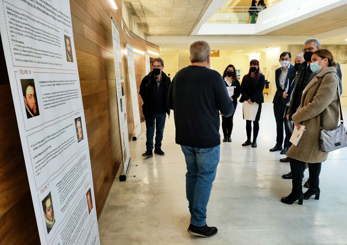 MaruDiazCalvo's tweet photo. Hoy es el día del pueblo gitano y en la Universidad lo celebramos por 1ra vez con una jornada de visibilización y memoria: “La Universidad también es gitana”. 
Gracias a todas las entidades y a CampusRom por el trabajo que hacéis para conseguir la plena inclusión. ¡Opre Roma! https://t.co/n4e9foKfUo