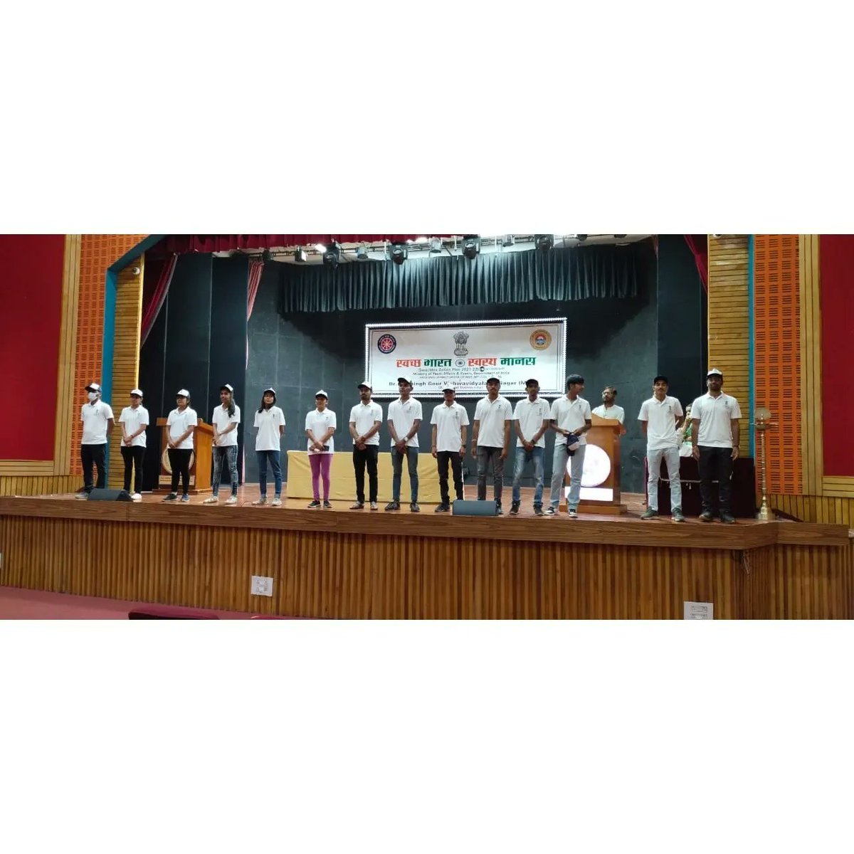 arpit_bhojak's tweet photo. Dr.hari singh Gour central University ke NSS_volunteer's ....@NSSRDBhopal @nsui_tripura23 @askabir_ @BitdNss @AbhishekRawatO5 @Anshuljamunpan1 https://t.co/jIO3MOkWcc