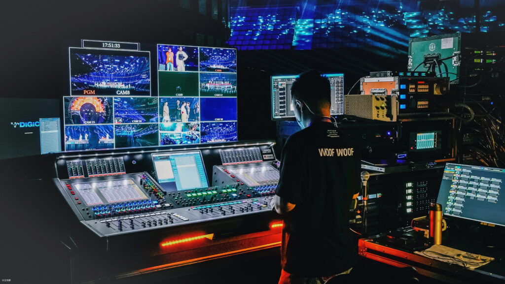 DiGiCo_official's tweet photo. DiGiCo is poll position for mixed reality supercar gala - Super 818 Car Carnival Night in the Chinese city of Hangzhou. 

Read the full story here: https://t.co/BCn7HWjmXF

#DiGiCo #DiGiCoQuantum7 #Quantum7 #DiGiCoSD5 #DiGiCoSD8 #AudioEngineer #MixingConsole #DigitalMixingConsole https://t.co/yMddDZoTB0