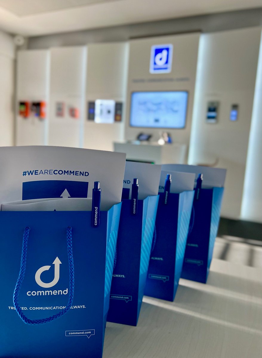 Today we were able to welcome four new team members to Commend and hand them their onboarding package. 
This brings the total number of new team members since the beginning of the year to 17! 

Do you also want to join Team Commend? commend.com/company/career…