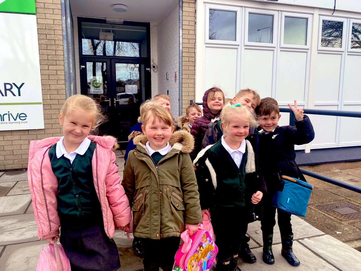 childrensuni's tweet photo. We’re with @PFH_Hull and @IngsPrimary for our first Intergenerational of the year! We’ve got some fun Easter activities lined up for the morning and can’t wait to get stuck in! 🐣 #intergenerationalexperience https://t.co/BjNSQUwMKh