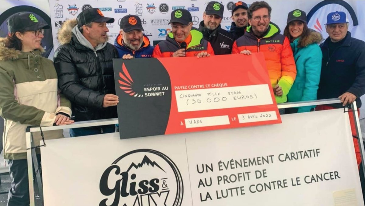 Ce weekend la JURIS'CUP participait à la 4ème édition du Gliss &amp; Mix, pour 2 jours de glisse et de fête à <a href="/Varsfob/">Vars La Forêt Blanche</a>.
Un week-end qui a permis de récolter 50000€ pour l'Association Espoir au Sommet au profit de la lutte contre le cancer notamment par la sport-thérapie !
