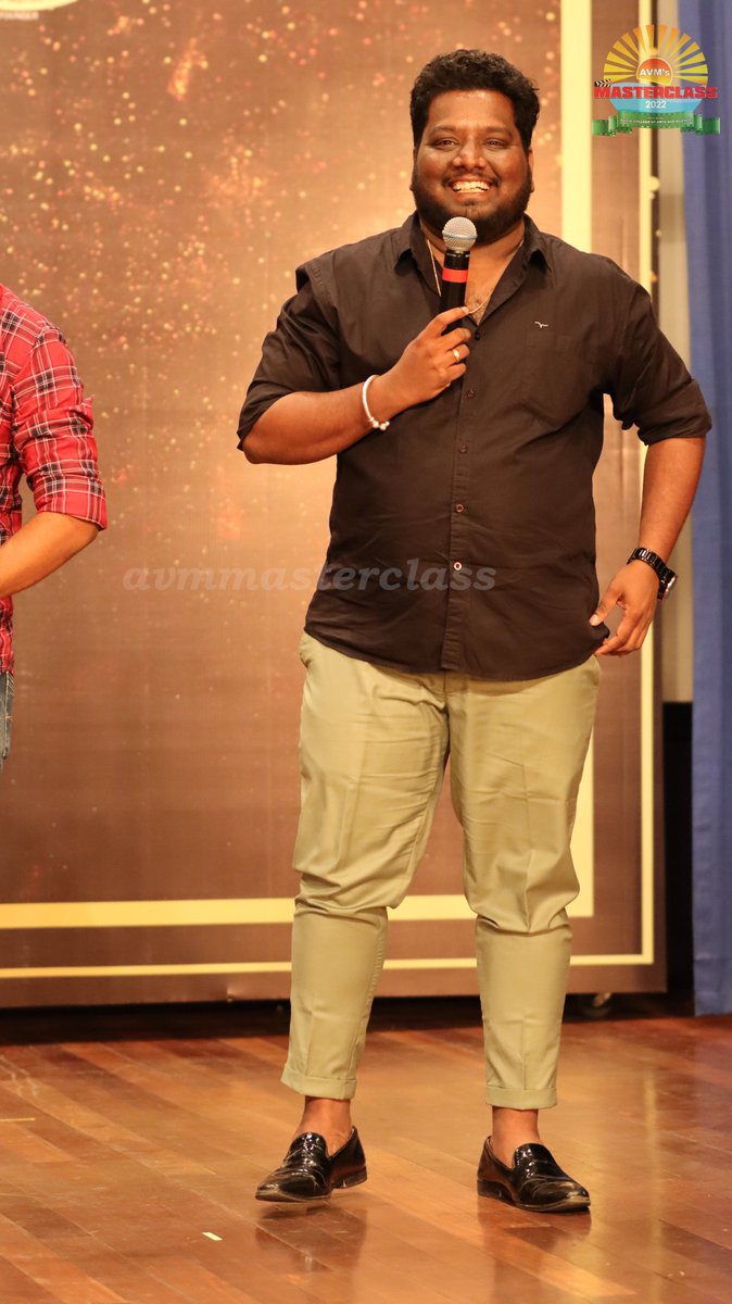 avmmasterclass's tweet photo. Vignesh credits the success of the channel 'Black Sheep' to his team. Their hilarious session motivated the students.
#avmmasterclass2022 #AVMMASTERCLASS
#avmmasterclass2022 #avmmasterclass #avichicollegeofartsandcience #avichicollege #viscomavichicollege #blacksheeptamil https://t.co/LI8p78Amvq