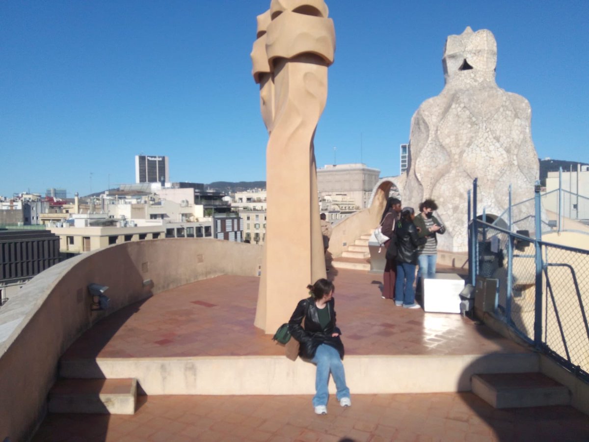 Our students’ final day in Catalunya spent in Barcelona soaking up some more of the intermittent sunshine and culture. ⁦<a href="/lcc_richardlee/">Richard Lee LCC</a>⁩ ⁦@CreativeArtsLCC⁩ ⁦@AodhanLcc⁩ ⁦<a href="/EartVic/">eart vic</a>⁩ ⁦<a href="/EUErasmusPlus/">Erasmus+</a>⁩