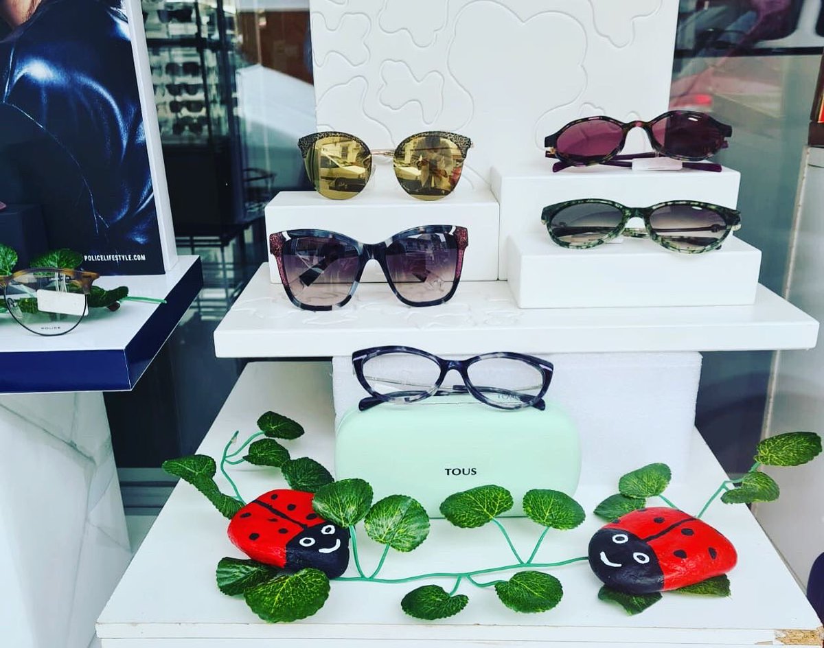 Optica_Madriz's tweet photo. Buenos días! Os enseñamos el escaparate de Primavera 2022 de Almadén!
Feliz semana 🐞🐞🐞
#opticamadriz #audiomadriz https://t.co/ywJuAGh1wT