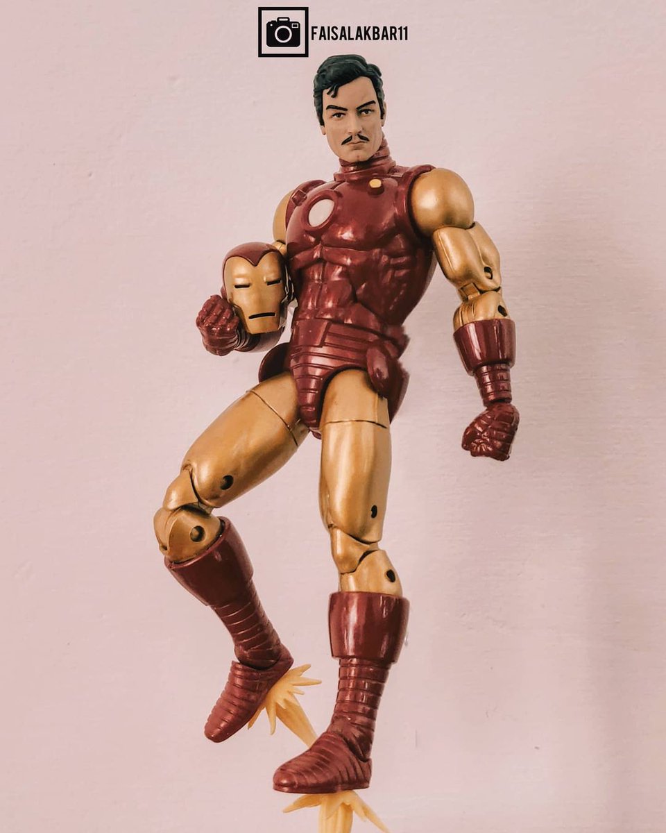 faisaaaaaaal's tweet photo. Happy birthday Robert Downey Jr 🎉🎂 #IronMan #toygraphy #toygrup_alliance #toyphotography #marvellegends #hasbro #SHFiguarts https://t.co/FC7hf7w9MW