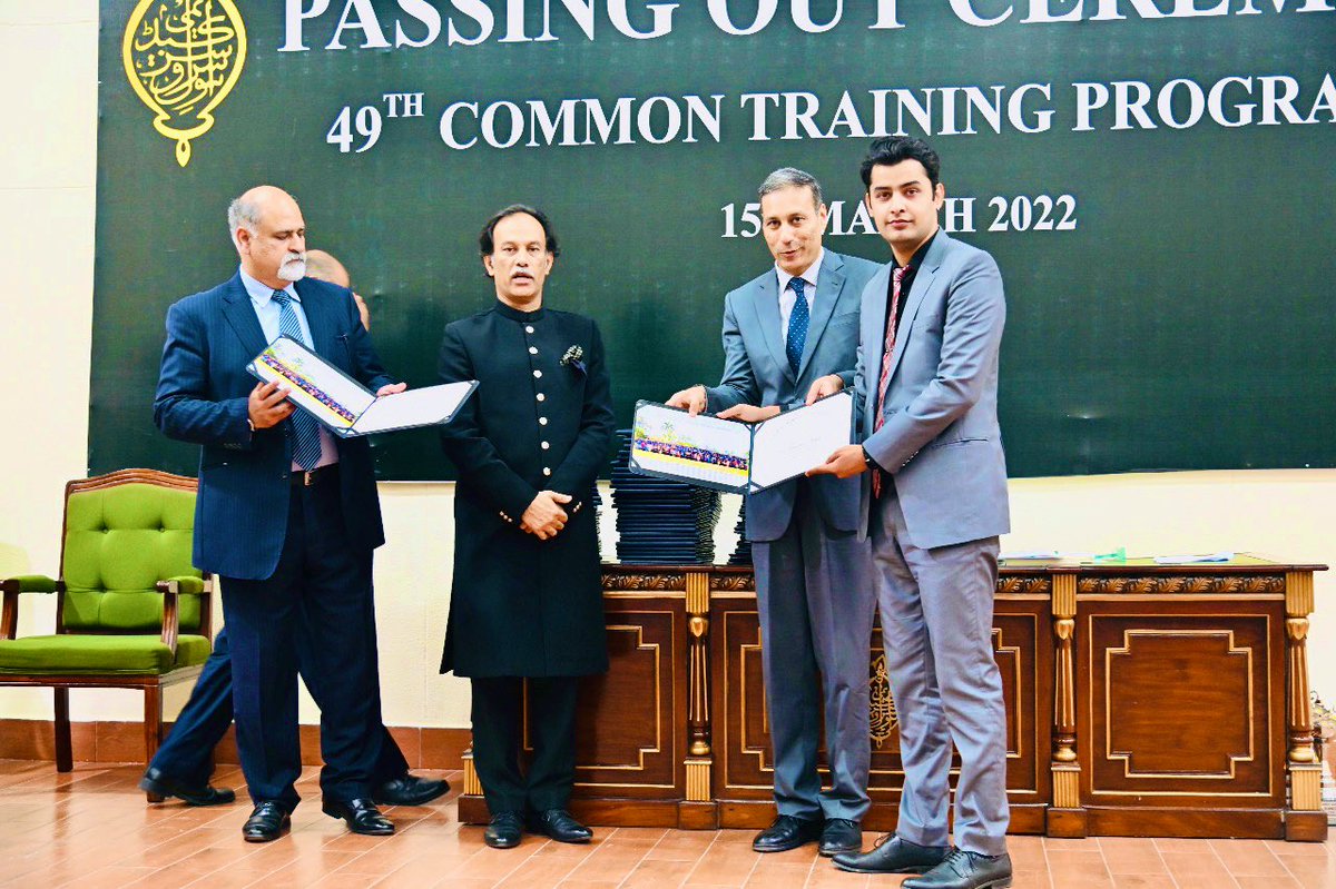 RaiHamzaAhmad1's tweet photo. A memory from Passing out ceremony held at Civil Service Academy. Received this picture today😉
#CSAdiaries https://t.co/UO68y8riiW