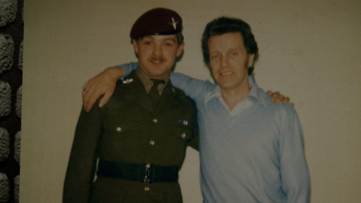 To mark the 40th anniversary of the start of the Falklands War, we talk to Ian Winnard from Bolton who served with the Parachute Regiment and fought at the battle for Goose Green. It's a fascinating story tonight <a href="/GranadaReports/">ITV Granada Reports</a> at 6. #Falklands40