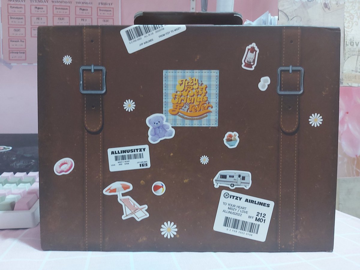 ryujibee's tweet photo. Thank you so much for letting me adopt Ryujin and sg2022 set ++ the freebies omg fave ko po 'yung toasties ehh 🥹🫶 
#ThanksbetoRyooo #EbidensyaniRyooo: @RyoooCrt https://t.co/lZb1oOxVFe