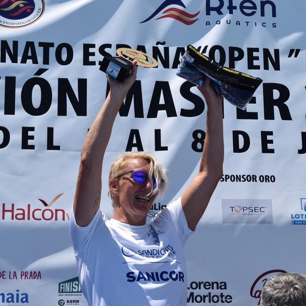 jerezmaster's tweet photo. ÚLTIMA HORA!!! UTE Hasse, MEJOR NADADORA DEL MUNDO (+55) en los 50 y 100 braza de piscina larga!!!
Los top ten mundiales de la FINA así lo dicen!!! Sexta en 50 mariposa!!! Que alegría y qué merecido!! #top10mundial #utehasse #jnm🔵⚪💙 #vamoscampeona⚪️🔵💪 https://t.co/GLIhKrB5Q7