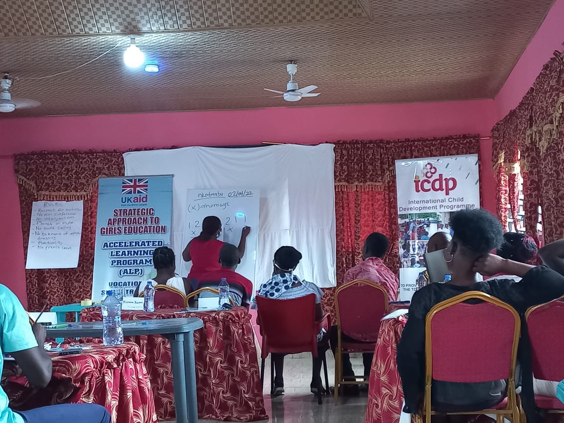 ICDPGhana's tweet photo. There was training over the weekend for facilitators under the STAGE project on how to teach literacy and numeracy skills to marginalized teenage mothers and school dropouts. #STAGEproject #ICDPat10 https://t.co/XE6yQB8w8l
