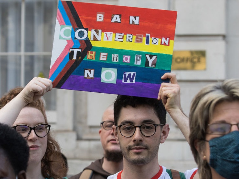 The exclusion of transgender people from the ban on conversion therapy is deeply worrying, and leaves #trans people at risk of harm. 

Hear from <a href="/DrAdamJowett/">Adam Jowett</a> <a href="/BPSSexualities/">BPS- Gender, Sexuality and Relationship Diversity</a> : bps.org.uk/news-and-polic…

#BanConversionTherapy 🏳️‍⚧️🏳️‍🌈