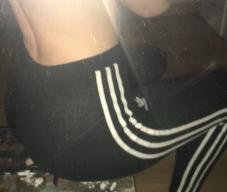 GmriMathilde's tweet photo. RT + FOLLOW et Vien en DM récupérer la même photo en culotte 😋❤️🥵 https://t.co/ZLHp4YoZKP
