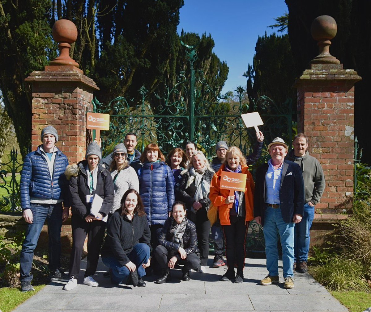 JamesBKenny's tweet image. 💚🚣‍♂️What a day to finish up our international buyers’ #Meitheal2022 FAM in #IrelandsAncientEast - rowing the Boyne canal @boyneboats 5,000 years of history @newgrangeknowth excellent lunch @Tankardstown and the legendary @SlaneCastle @slanewhiskey @Failte_Ireland @TourismIreland