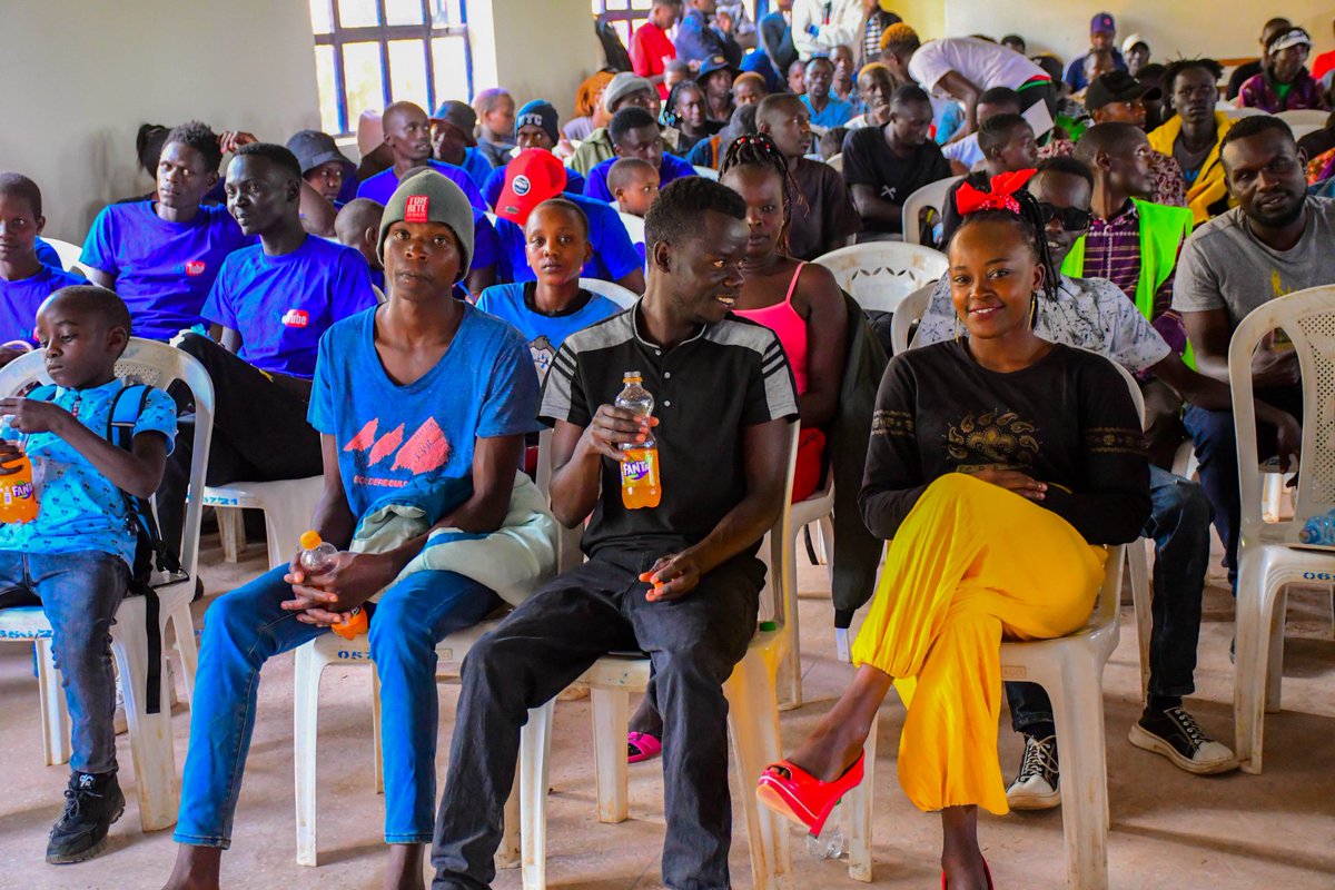 lokitil's tweet photo. The day wa filled With pomp and Excitement
#Hearts4ArtFestival2022
@DSWKenya
@PSKenya_
@Gvrckenya @Thatguyjeffar
#breakingbiases https://t.co/SKQVn1HuLU