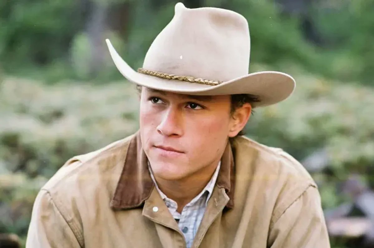 ladbible's tweet photo. Today would've been Heath Ledger's 43rd birthday.

RIP to one of the best to ever grace the screen. https://t.co/q9mvyT4zLw