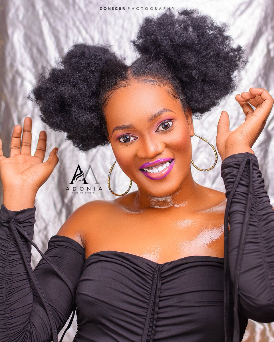 AdoniaMakeup's tweet photo. When the whole team gets it right.
.
MUA: @Beckie_Adonia69 
📸: @donscar_photography 
Muse: @kikiakello 
Contact Lenses available at our studio.
.
 
.

#BlackShinesBrightest #glowingskin #256melnin #ugandanmade #glow #basis #naturalskincare #naturalskincareproducts #look https://t.co/OhsCH3fSy9
