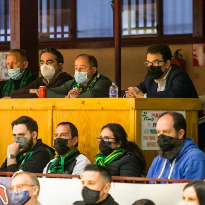AlbaceteBasket's tweet photo. Es de bien nacidos ser agradecidos

🙏🏼Gracias al @AytoAlbacete @dipualba @ImdAlbacete @uclm_es y @deportesclm por confiar y apoyar al equipo

En especial a el alcalde @emiliosaezcruz y al concejal de deporte @mjbelinchon

💚Vuestro apoyo para llegar hasta aquí ha sido fundamental https://t.co/hqvVRvx2Ea