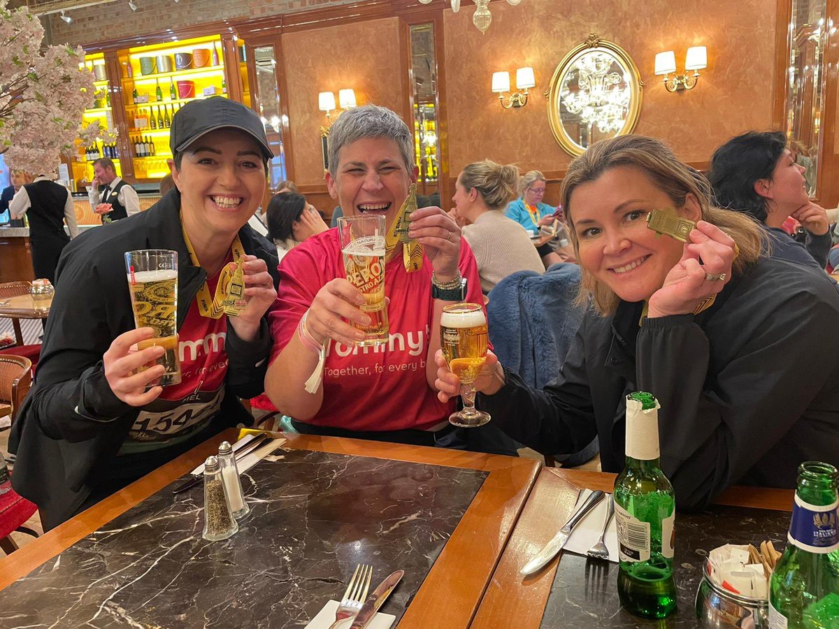 London landmarks half marathon complete 🏃🏼‍♀️🎉 🍻🥇well done <a href="/Sally5881/">✨ Sally ✨ RM, BSc(hons),MSc, PMA,</a> <a href="/Melplum34/">Melanie 💙</a> you smashed it 💪🏻 #mariecurie #tommys #llmh #runningoals