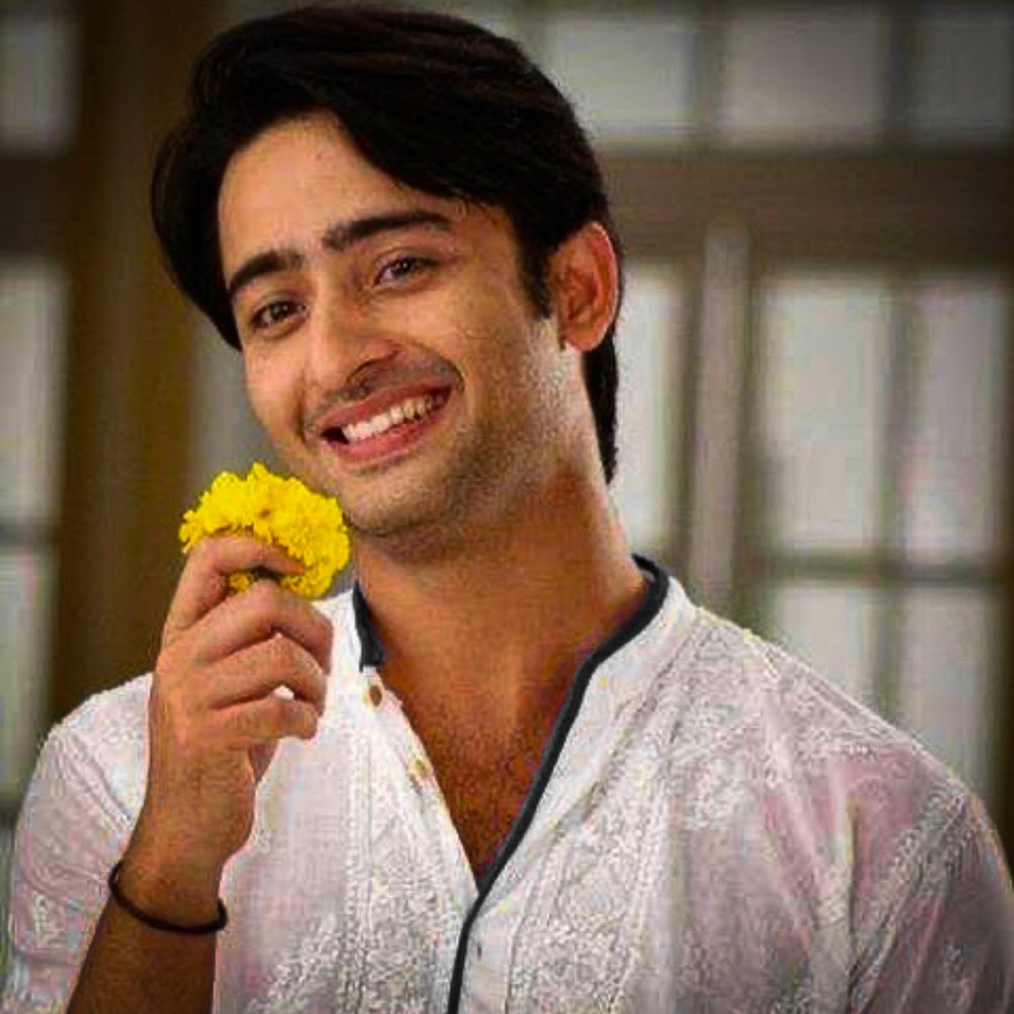VarshaASNS's tweet photo. Navya my first show of Shaheer
Anant was my crush 
sweet, charming, naughty but responsible,sensible and his love for his family and Navya was so overwhelming 
this show and Anant will always be close to my heart
ANANT THE OG 
11 YEARS OF NAVYA

#11YearsOfAnant #ShaheerSheikh https://t.co/VsWYNAKTjE