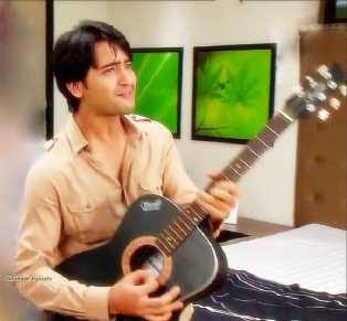 VarshaASNS's tweet photo. Navya my first show of Shaheer
Anant was my crush 
sweet, charming, naughty but responsible,sensible and his love for his family and Navya was so overwhelming 
this show and Anant will always be close to my heart
ANANT THE OG 
11 YEARS OF NAVYA

#11YearsOfAnant #ShaheerSheikh https://t.co/VsWYNAKTjE