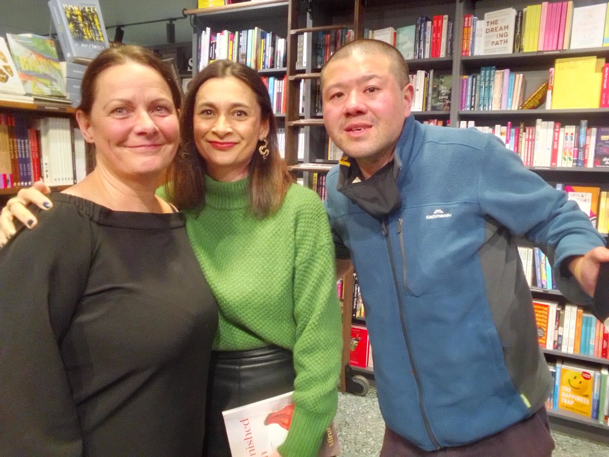 kennythedoosra's tweet photo. Thanks @m_riwoe @mjtjia & @lissymanning who wrote #smokehouse @UQPbooks 4 coming & meeting u the book launch #theburnishedsun published by @UQPbooks @ReadingsBooks 2nite it was gr8 meeting U both 2nite & I enjoyed the talk. #readingsbooks #uqp #uqpbooks #mirandiriyde. https://t.co/H7BUnvcUv1