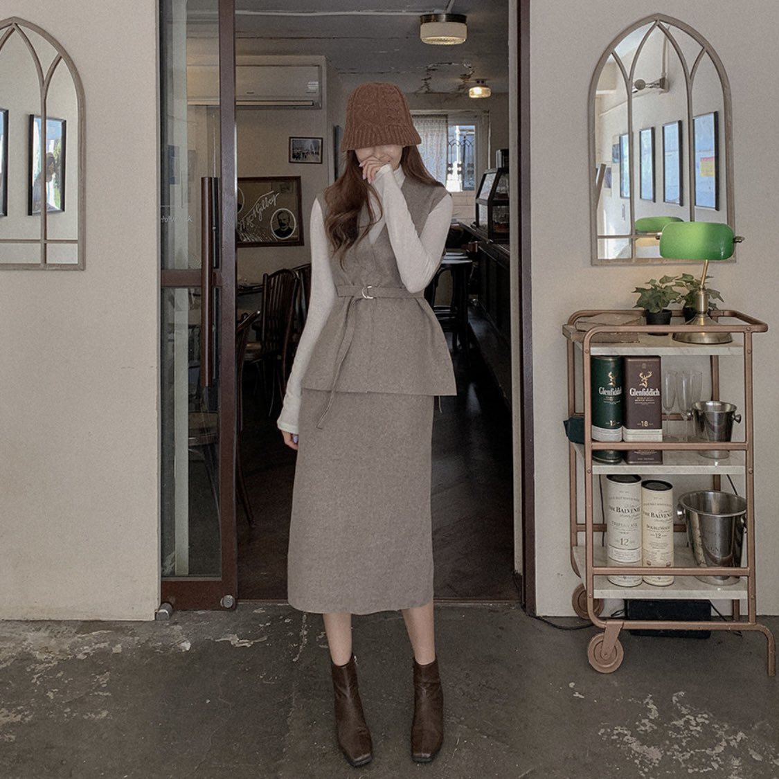 D_HOLICJP's tweet photo. え…これも安くなるの…！！
セットでも5000円しないのにクーポン使ったら更に安くなるの…🖤
[#qnigirls]
ベルト付Vネックロングベスト・p290436
https://t.co/VORo1q2QTW
ウエストゴムスリットロングスカート・p290442
https://t.co/Sqt4JWFfdr https://t.co/n8Ill60M0X
