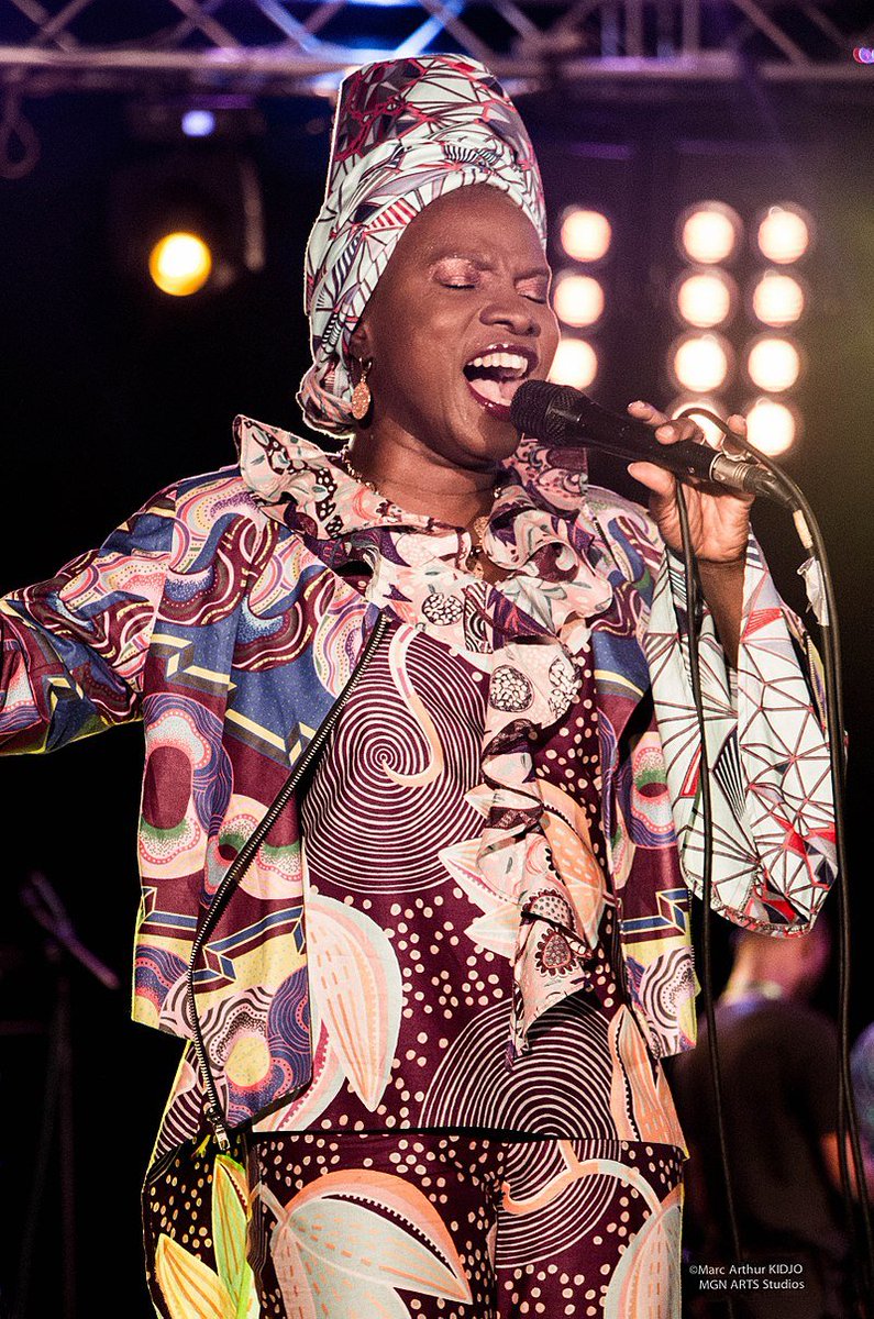 FrancoisObi's tweet photo. Fluent in 5 languages, Fon, French, Yorùbá, Gen (Mina), and English, Angelique Kidjo has so far won 5 GRAMMY AWARDS. Kudos to Yemi Alade for tapping into such rich and gifted person. Make Kidjo cut soap for Wizkid, Burna, and Davido abeg
#Essence 
#Dignity 
#MondayMotivation https://t.co/jHEYjmOwjI