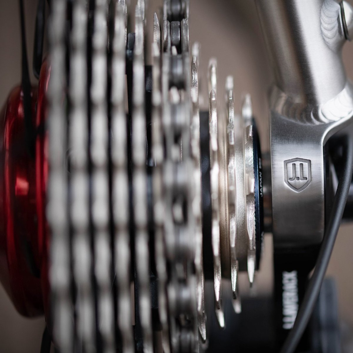 JLaverackTi's tweet photo. The devil is in the details. In this case our engraved dropout which features on every frame we make.
Explore this commission https://t.co/o8ih719Wje
#JACK #JLaverack #TitaniumRules #FreedomToExplore #TheRoadLessTravelled #RoadBike #TitaniumBikes #BespokeBike @Hopetech https://t.co/fVFsQ9oaET