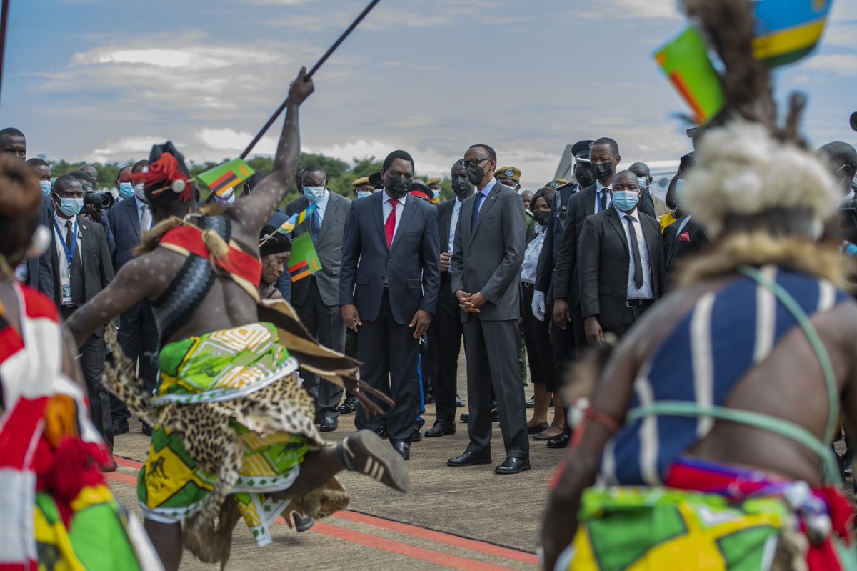 UrugwiroVillage's tweet photo. President Kagame has arrived in Zambia’s touristic capital, Livingstone for a two-day State Visit and is received by his Zambian counterpart, President Hakainde Hichilema @HHichilema https://t.co/Z459u1BqcM