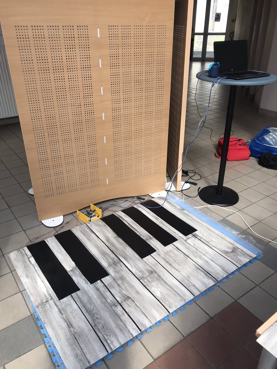 #ConcoursCGénial dans l’<a href="/AcademieDijon/">Académie de Dijon</a>
#Arduipiano du collège Marie Noël de <a href="/VilledeJoigny/">VilledeJoigny</a>
Un piano dont on joue avec les pieds, de la programmation et beaucoup d’entrain 👍
<a href="/Fond_CGenial/">Fondation CGénial</a> <a href="/Sciences_Ecole/">Sciences à l'École</a>