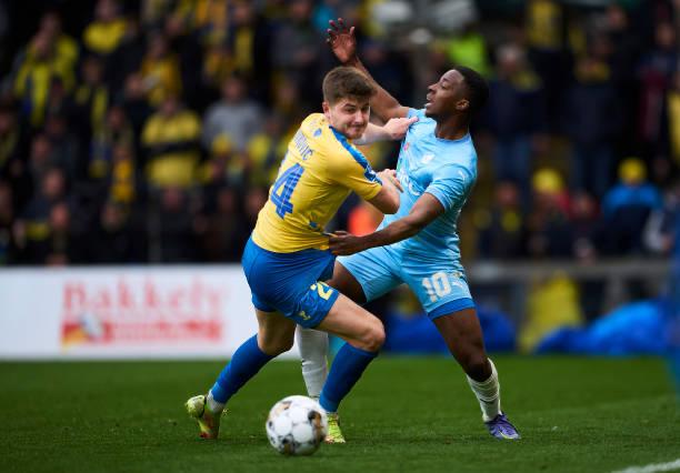 thetosinkehinde's tweet image. Great performance from the team yesterday. Fully deserved 3 points; Great momentum going into Friday against Aab 🐴💪🏾💙. Someone tell this guy if he wants my shirt all he has to do is ask 😂