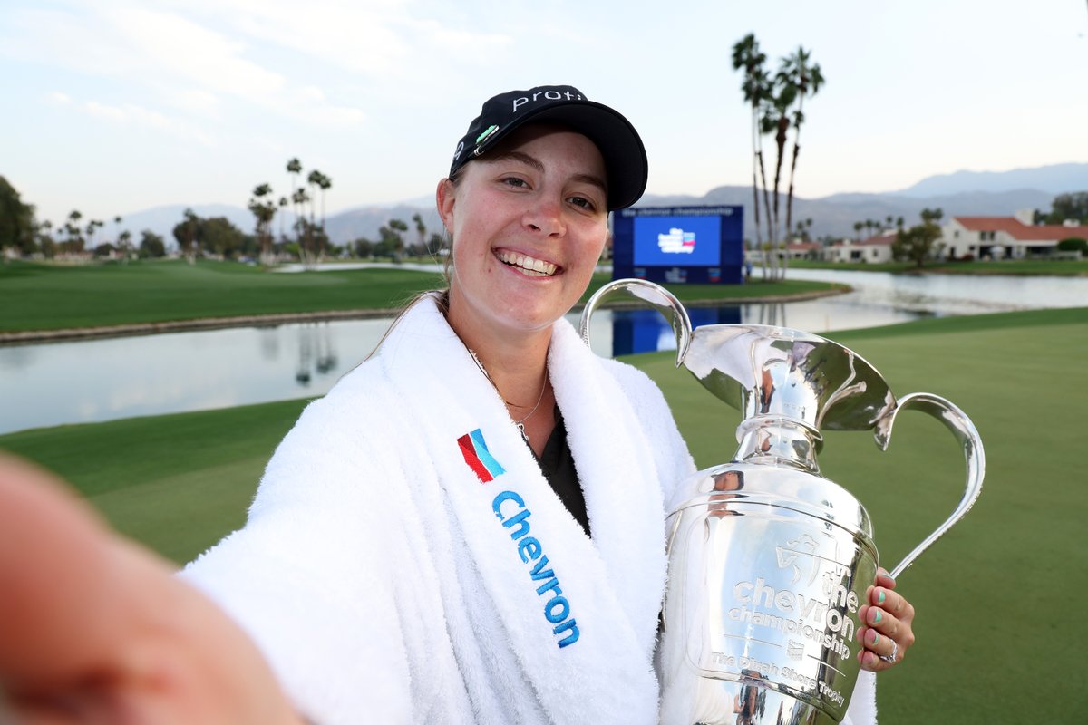 Pieken op het juiste moment. <a href="/JJSpaun/">JJ Spaun</a> won in het #ValeroTexasOpen voor het eerst en maakte het veld voor #TheMasters compleet. <a href="/LarsvanMeijel/">Lars van Meijel</a> 📈 flink op de wereldranglijst en dat gaat ook kersvers majorwinnares <a href="/jenniferkupcho/">Jennifer Kupcho</a> doen🏆 #owgr #golfnl
👇👇👇
golf.nl/nieuws/2022/ap…