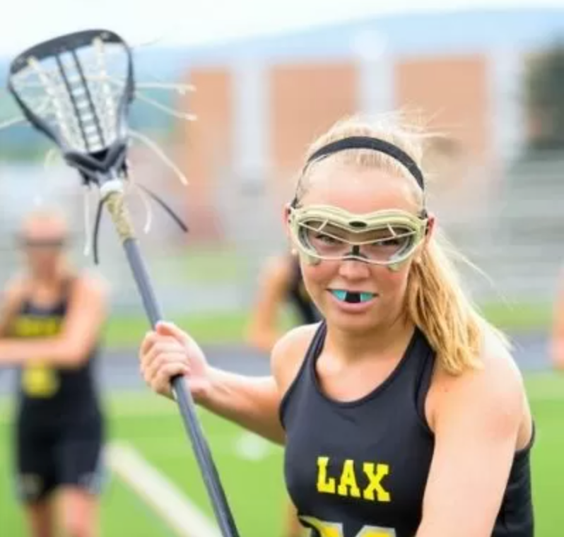 dentaltraumauk's tweet photo. Gum guards and helmets can help prevent dental trauma in sports, and April is National Facial Protection Month in the US. Keep your teeth protected in high-impact sports like rugby and lacrosse. #facialprotection #Dentist https://t.co/1ZItjpqe3U
