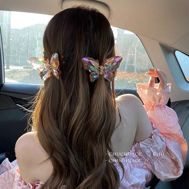 Peepinkshop's tweet photo. น้องกิ๊บระยิบระยับเล่นแสงไม่ไหว🦋💎 จัดโปร 3ตัว 100฿ เลือกสีที่ชอบได้เลย https://t.co/Qa8JFFsQnu