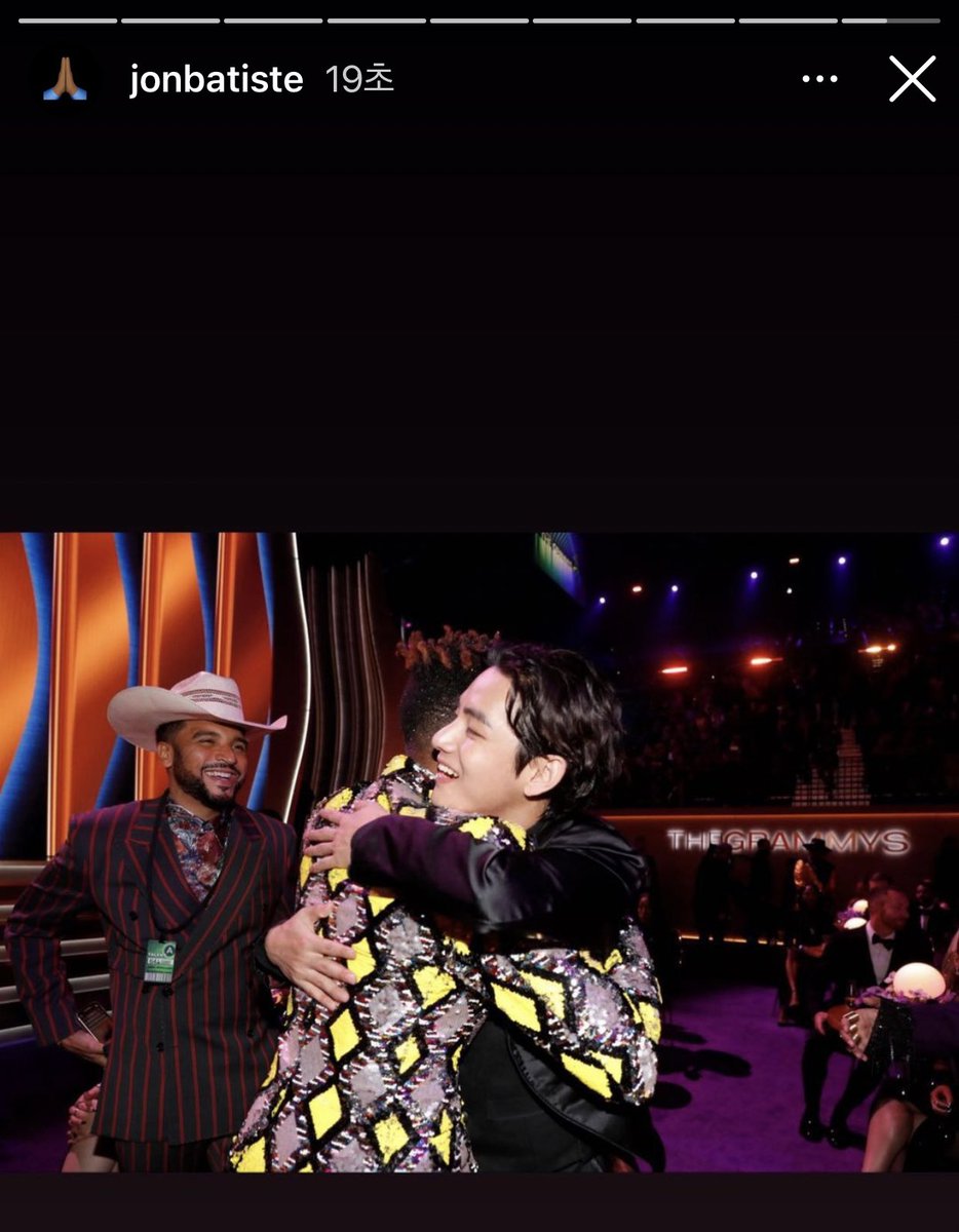 Taehyungimpact's tweet photo. Grammy award winner &amp; renowned jazz musician Jon Batiste posted pictures of him and kim taehyung at the Grammys via his Instagram story 😭 they finally met, please this is so precious. They hugged each other https://t.co/p2AtbNnrex