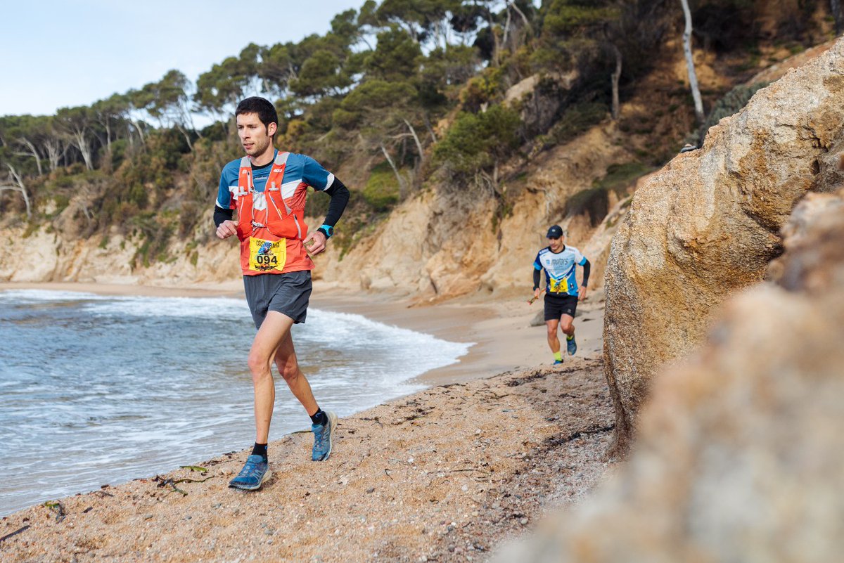 ultrescatalunya's tweet photo. La @CostaBravaRun tanca la seva quarta edició amb èxit rotund, 200 corredors i força presència internacional

🏆🥇 Martí Baquer i Alice Donkin guanyen la 120k, mentre que Jesús Álvarez i Anna Tarasova s'enduen la victòria a la 80k 🏃🏃‍♀️

➕INFO➡️ https://t.co/iS5J9Gwj5x https://t.co/N1LzMHHWIc