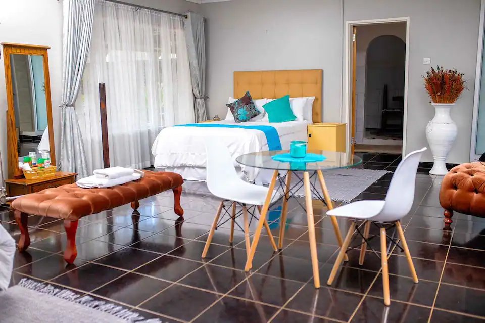 hadestays's tweet photo. Comfy studio apartment in Harare, Zimbabwe will cost you US$ 35/night. Hosts 2 guests - Perfect for a couple.

Book: https://t.co/heff82yIGY

#Hadehomes #Travel https://t.co/2dcW0CXDpx