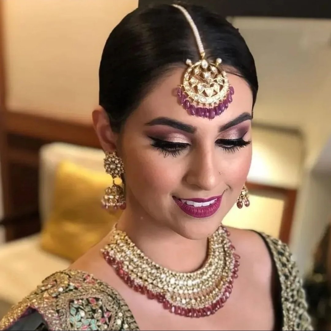 olreadydotin's tweet photo. Smokey eye paired with well defined brows ๐
Mua : @divas_by_dhriti
.
.
.
.
#olready #subtlemakeup #bridalmakeover #bridesofindia #bridalmakeupartist #wakeupandmakeup #makeupartistsworldwide #makeupoftheday https://t.co/pl1k5aLVhi